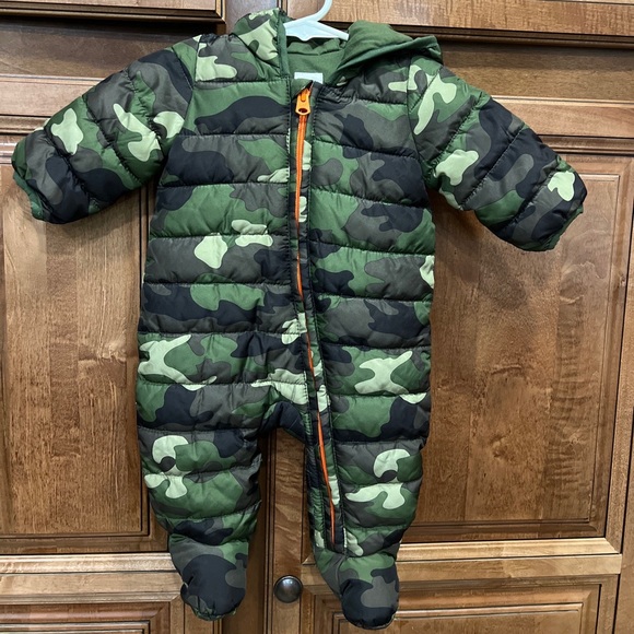GAP Other - Baby Gap Down Alternative Snowsuit Size 3-6 Months Green Camo EUC Hardly worn